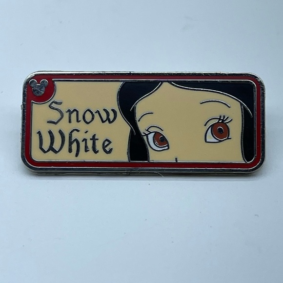 Disney Jewelry - Disney Trading Pin Snow White Hidden Mickey Princess Rear View Mirror Disneyland